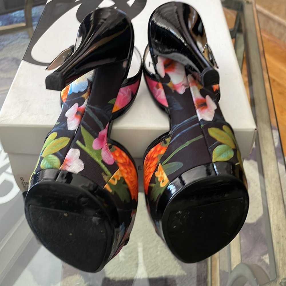 Platform high heels - Picture 3 of 3